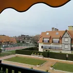 L'escale A * Deauville